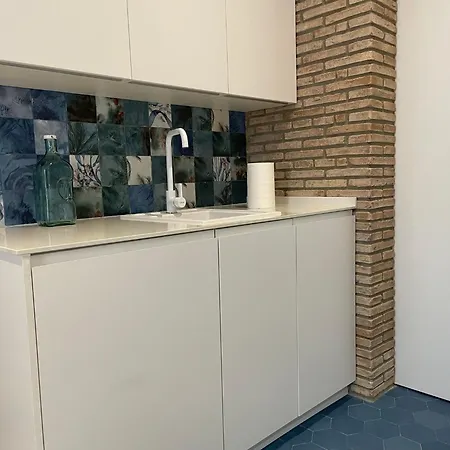 La Casa De La Escalera 2 *