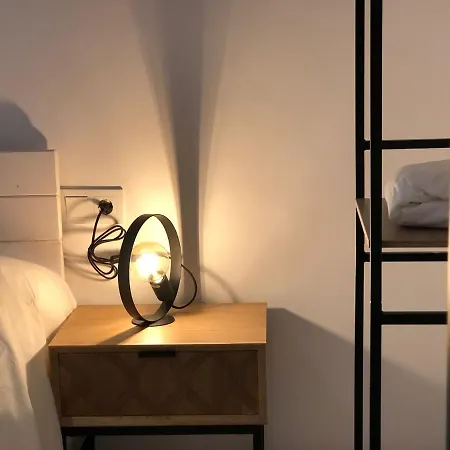 Lägenhet La Casa De La Escalera 2