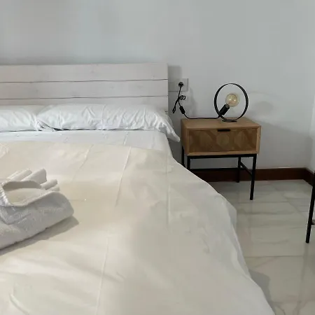 公寓 La Casa De La Escalera 2 *