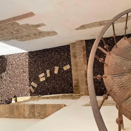 Lägenhet La Casa De La Escalera 2 *