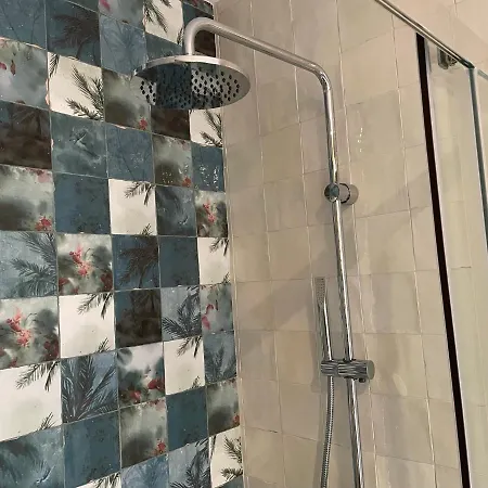 Lägenhet La Casa De La Escalera 2